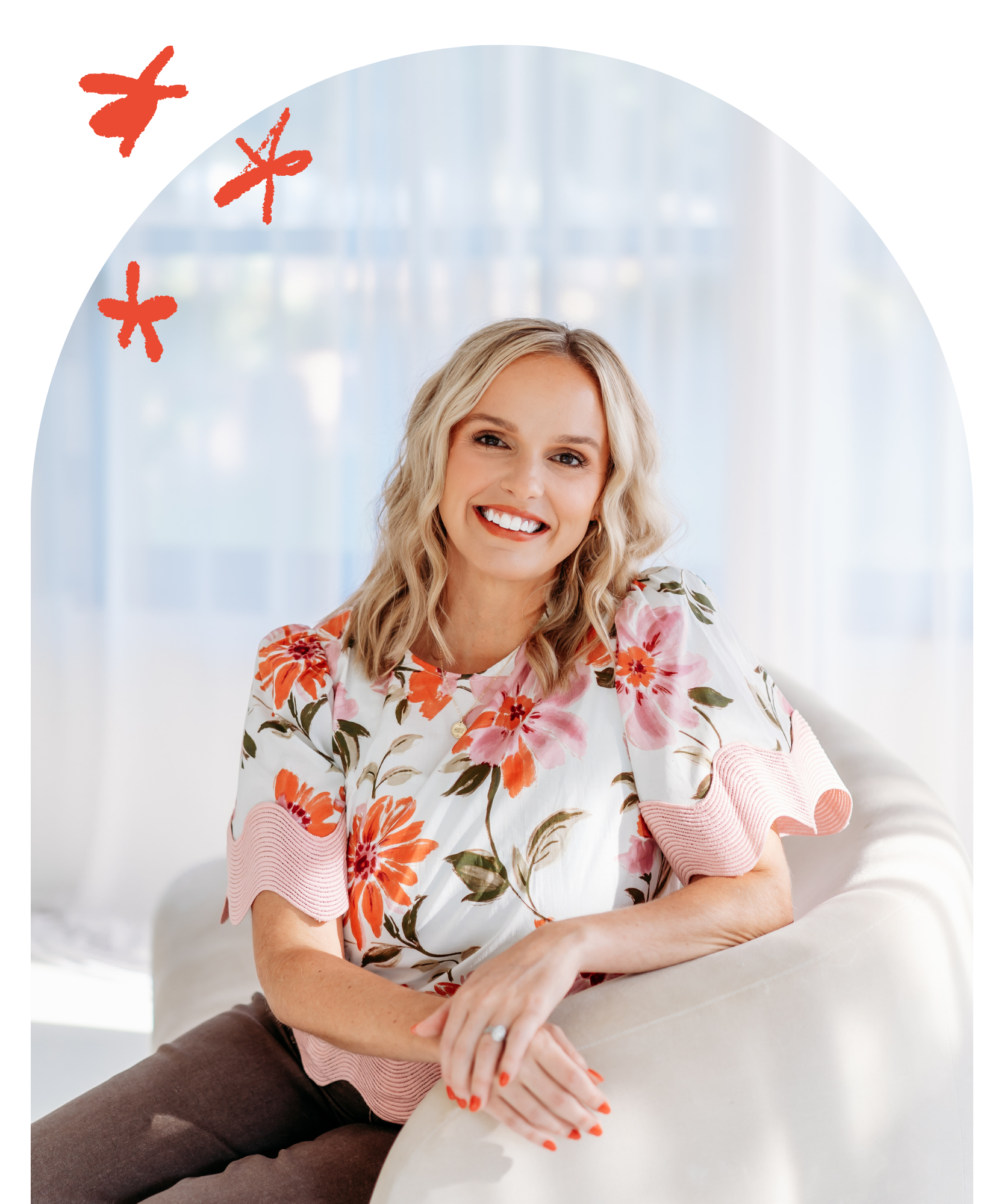 Lindsay Bowden, former teacher sitting in a white chair, showing how to make money as a teacher with TPT